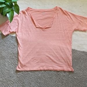 Cute slouchy tee 🌞